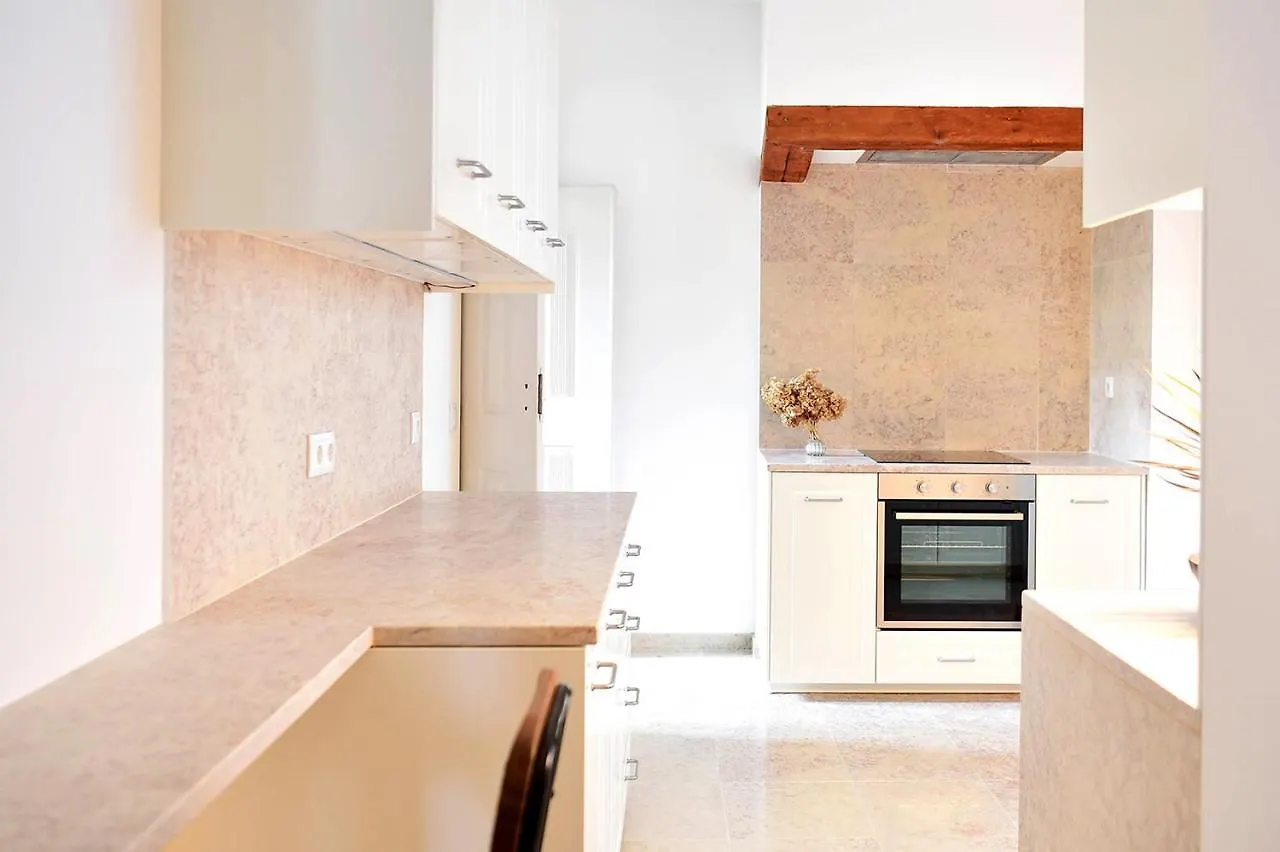 מלון ליסבון Casa Balthazar 2*,